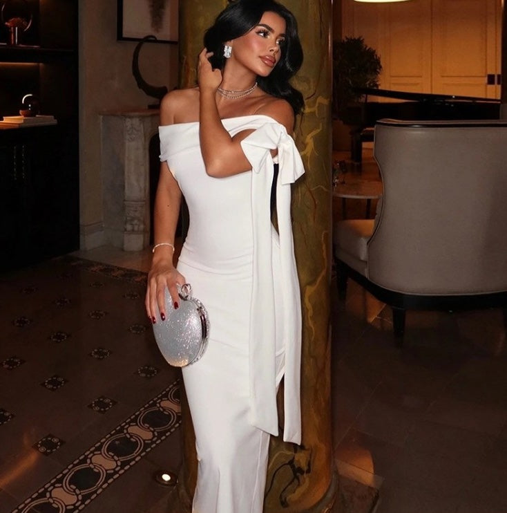 Bianco Couture off-shoulder